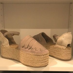 Star Love Eapadrilles (brand new w/o tags)